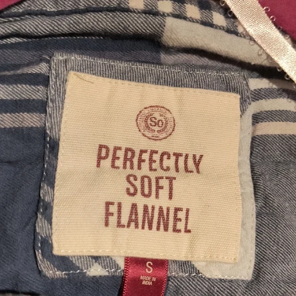 Fall Flannels 💕 - Picture 3 of 7